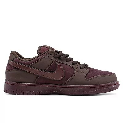 Nike SB Dunk Low City of Love Burgundy Crush FN0619-600 (Бордовий) - фото 1 Hypebery