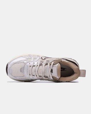 Nike V2K Run Light Orewood Brown Beige FD0736-103 (Бежевый) - фото 3 