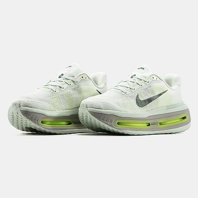 Кросівки Nike Vomero Premium Barely Volt HQ2050-300 (Салатовий) - фото 2 