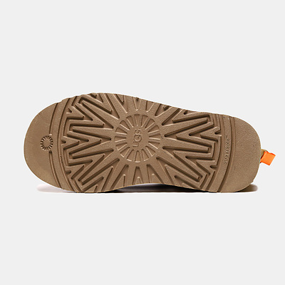 UGG Classic Dipper Boot Chestnut (Коричневый) - фото 6 